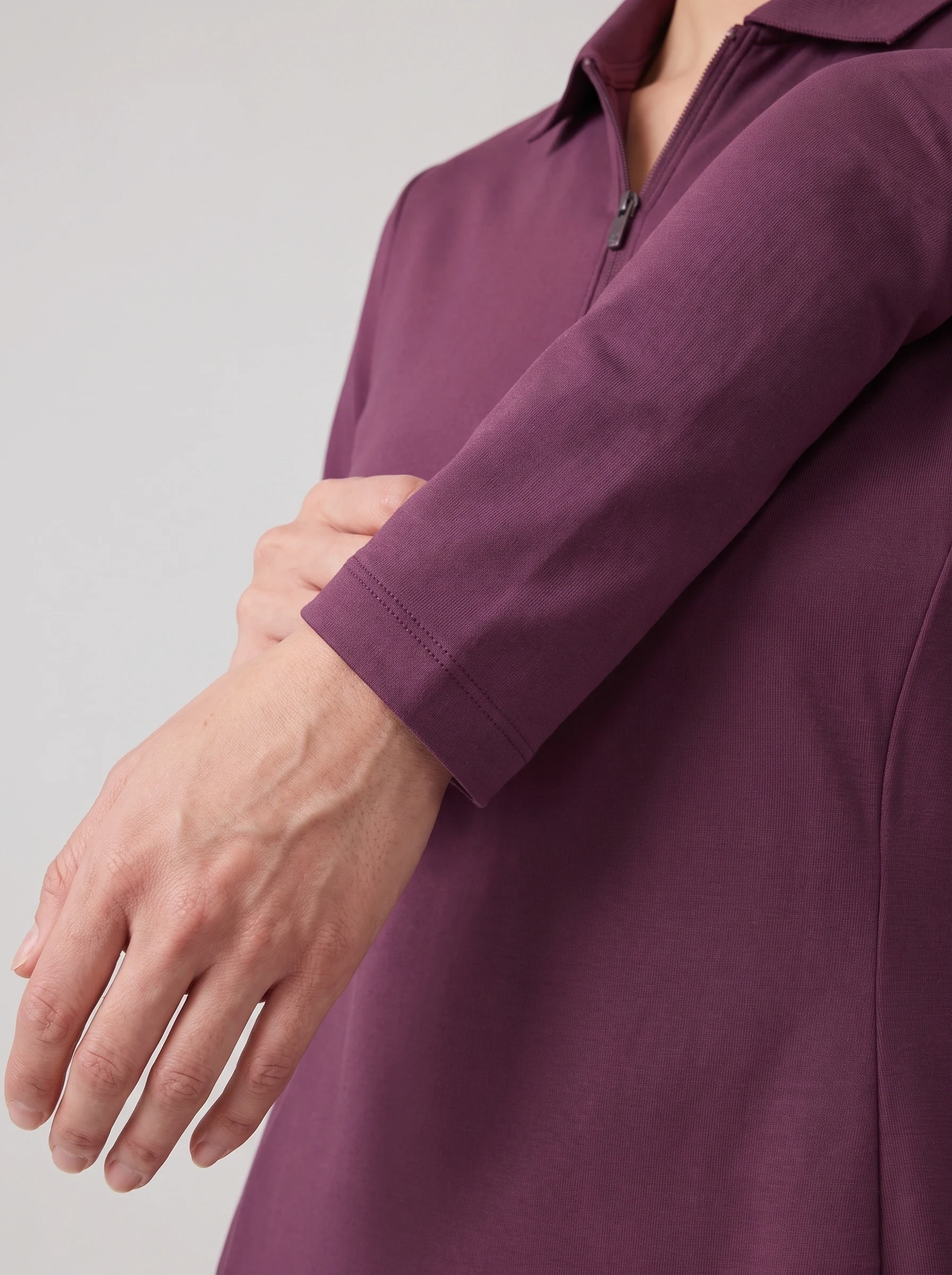 Plum Long Sleeve Golf Dress, women golf dresses, Long sleeve cuff and zipper detail